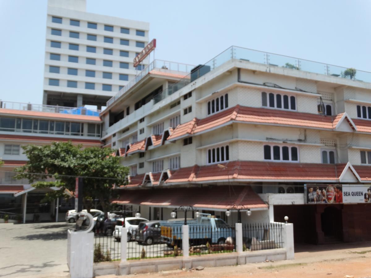 Sea Queen Hotel Kozhikode Extérieur photo