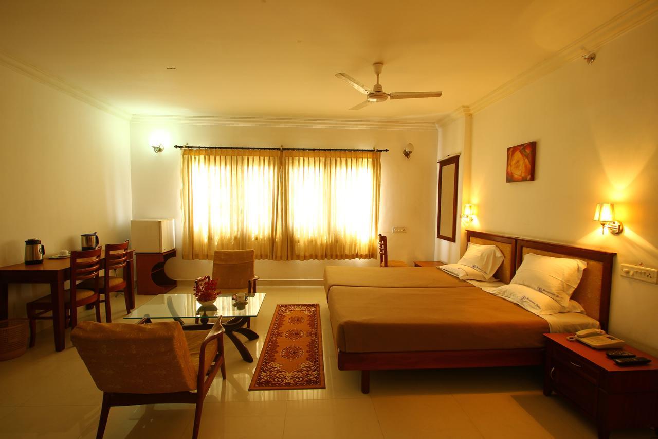 Sea Queen Hotel Kozhikode Extérieur photo