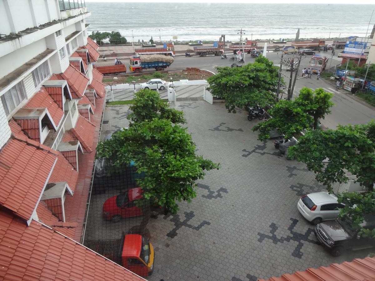 Sea Queen Hotel Kozhikode Extérieur photo
