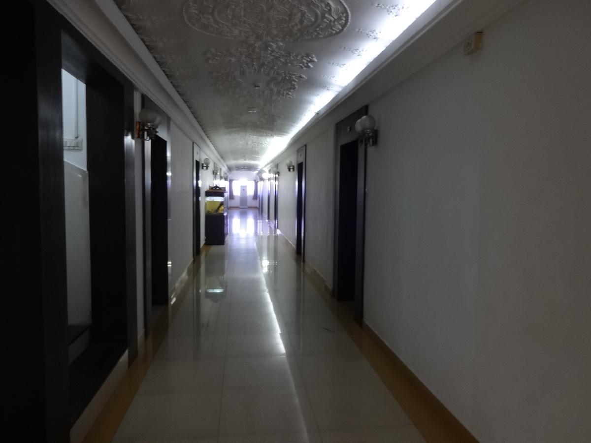 Sea Queen Hotel Kozhikode Extérieur photo