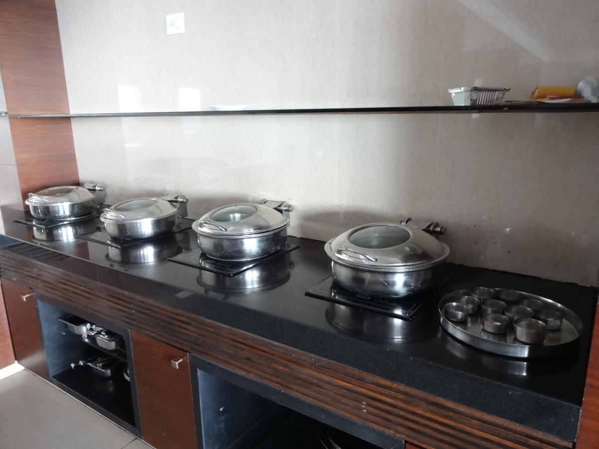 Sea Queen Hotel Kozhikode Extérieur photo