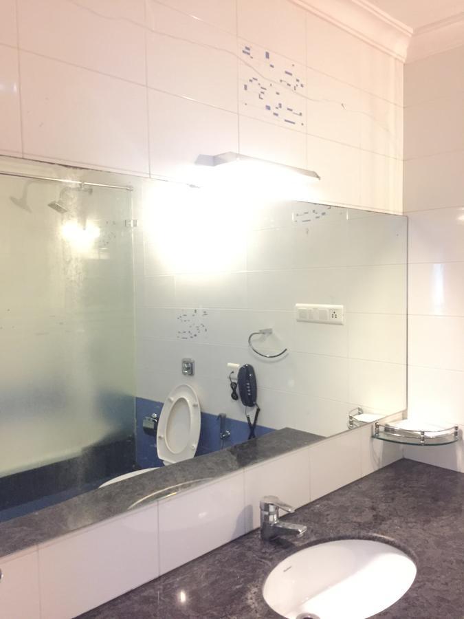 Sea Queen Hotel Kozhikode Extérieur photo