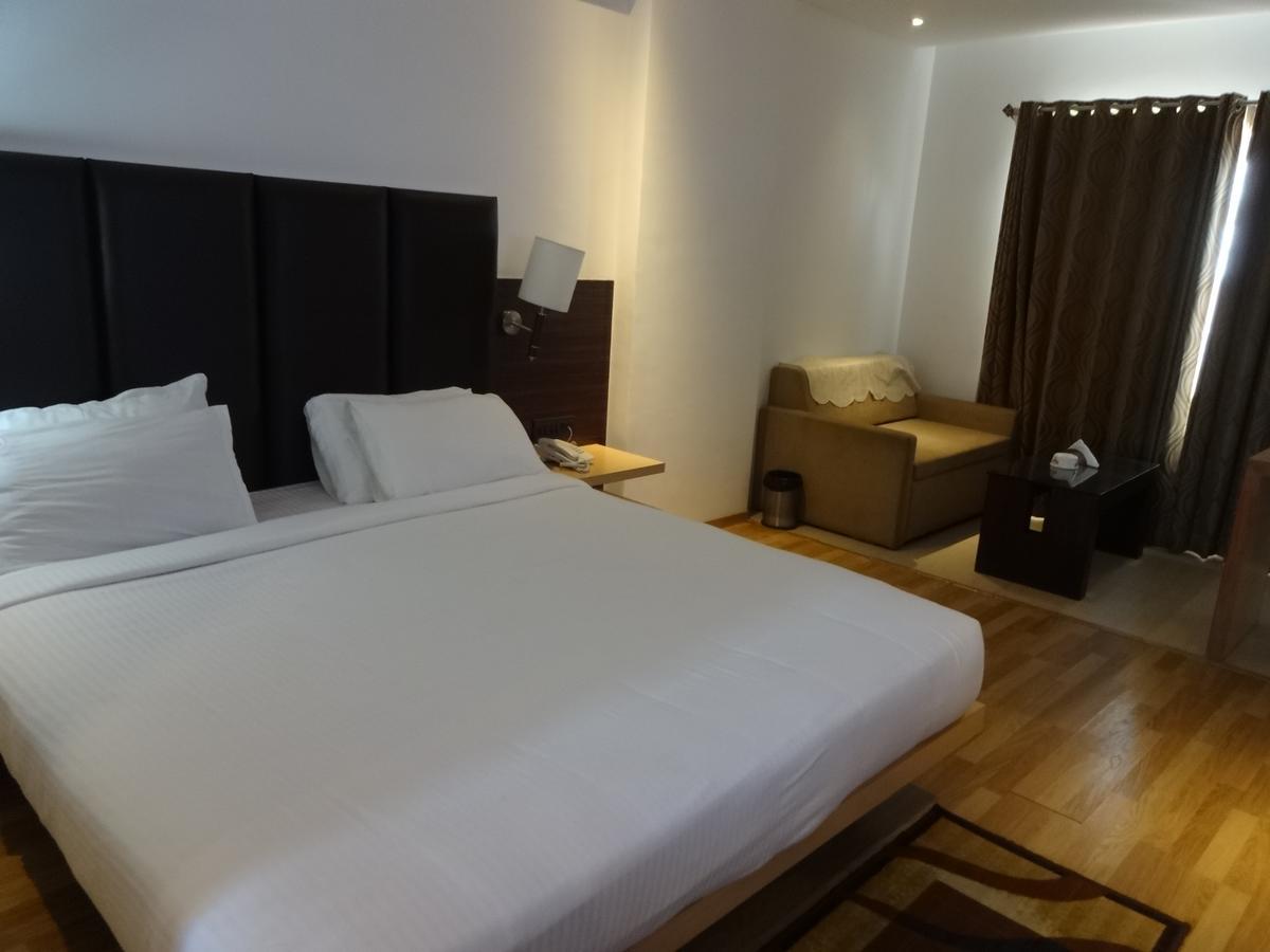 Sea Queen Hotel Kozhikode Extérieur photo
