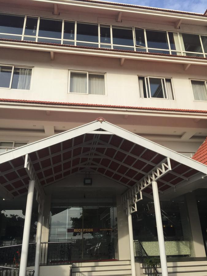 Sea Queen Hotel Kozhikode Extérieur photo